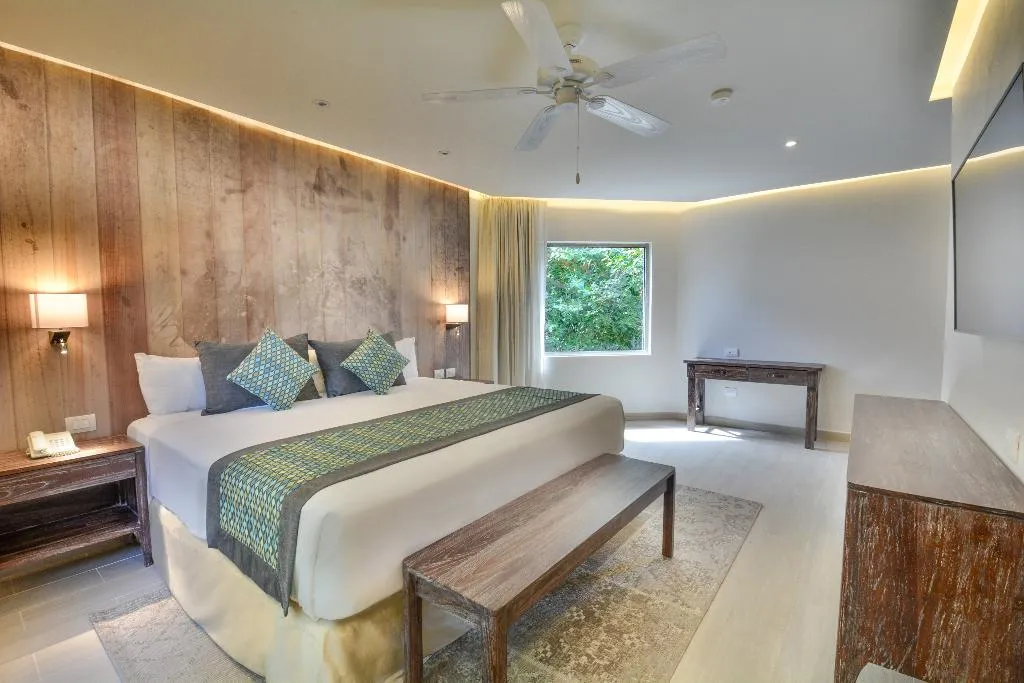 FAMILY ROOM DELUXE Room, Sandos Caracol Nature Resort & Water Park All Incl, Playa Del Carmen