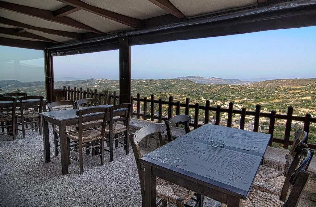Restaurant, Earino, Crete