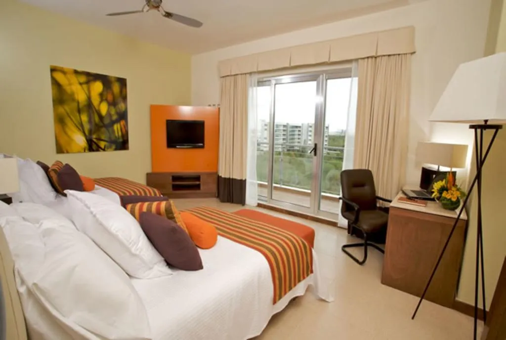 General view, Krystal Urban Cancún & Beach Club, Cancun Area