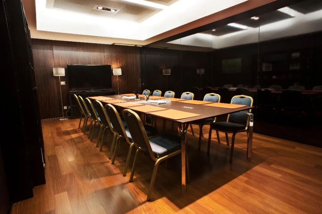 Conferences, Milano Scala, Milan