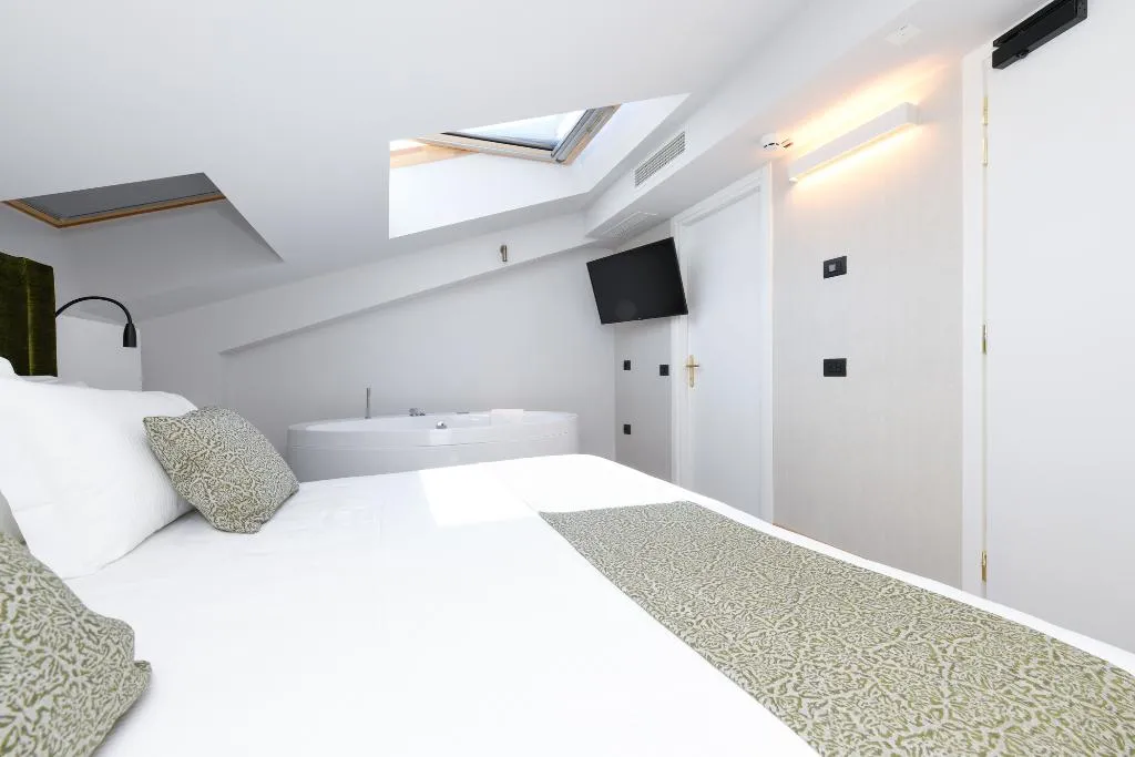 JUNIOR SUITE DELUXE Room, Palazzo Santo Spirito, Milan