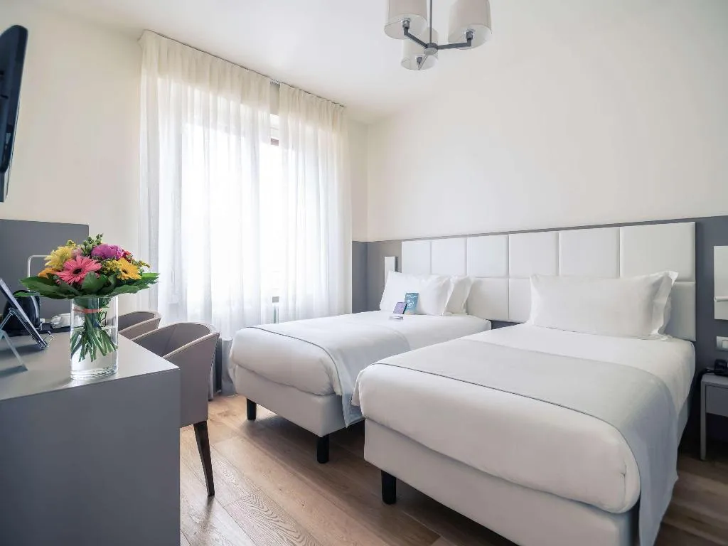APARTMENT WITH KITCHENETTE Room, Mercure Milano Solari, Milan