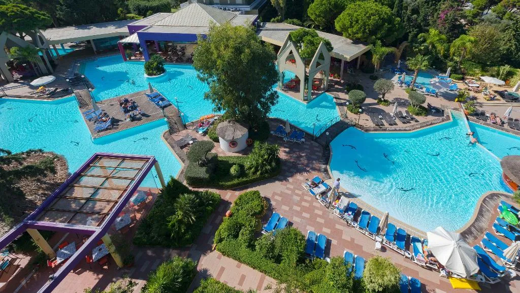 Pool, Dionysos, Rhodes