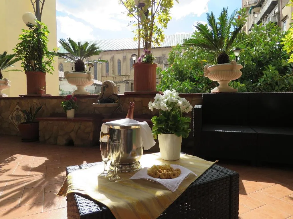 Terrace, Bed And Breakfast Medea, Naples