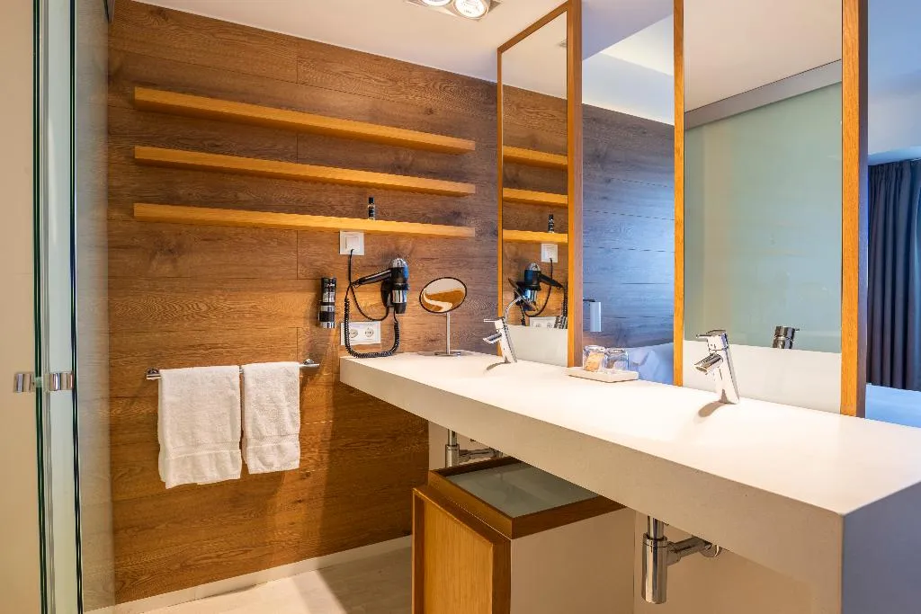 SINGLE DELUXE Room, Leonardo Boutique Hotel Port Portals - Adults only, Majorca