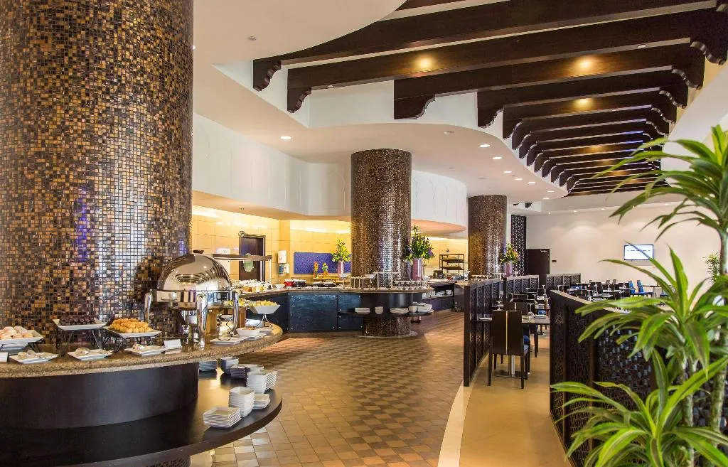 Restaurant, Bahi Ajman Palace Hotel, Dubai