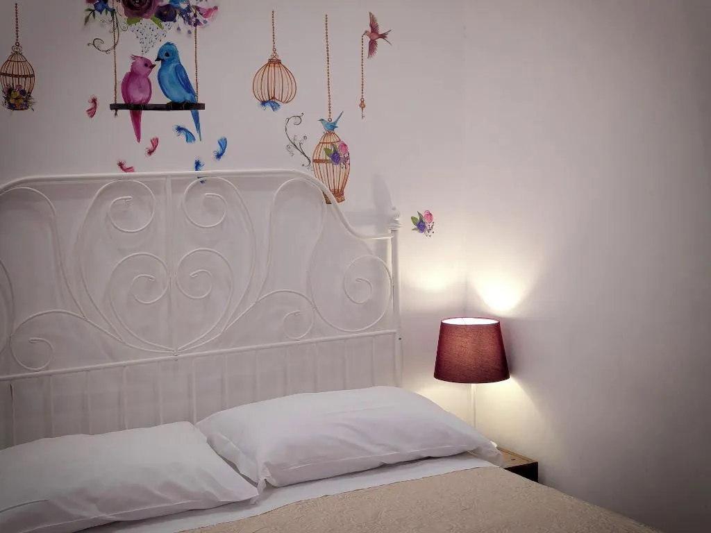 Room, La Locanda Dell Arte, Naples