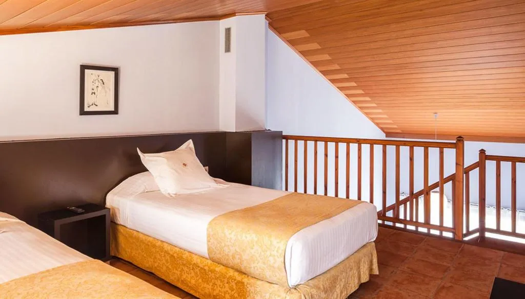 Room, Hotel Vall de BAs, Costa Brava