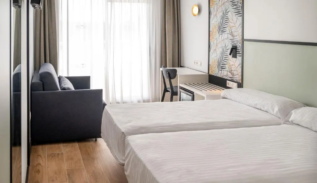 DOUBLE SINGLE USE STANDARD Room, Medplaya Calypso, Costa Dorada