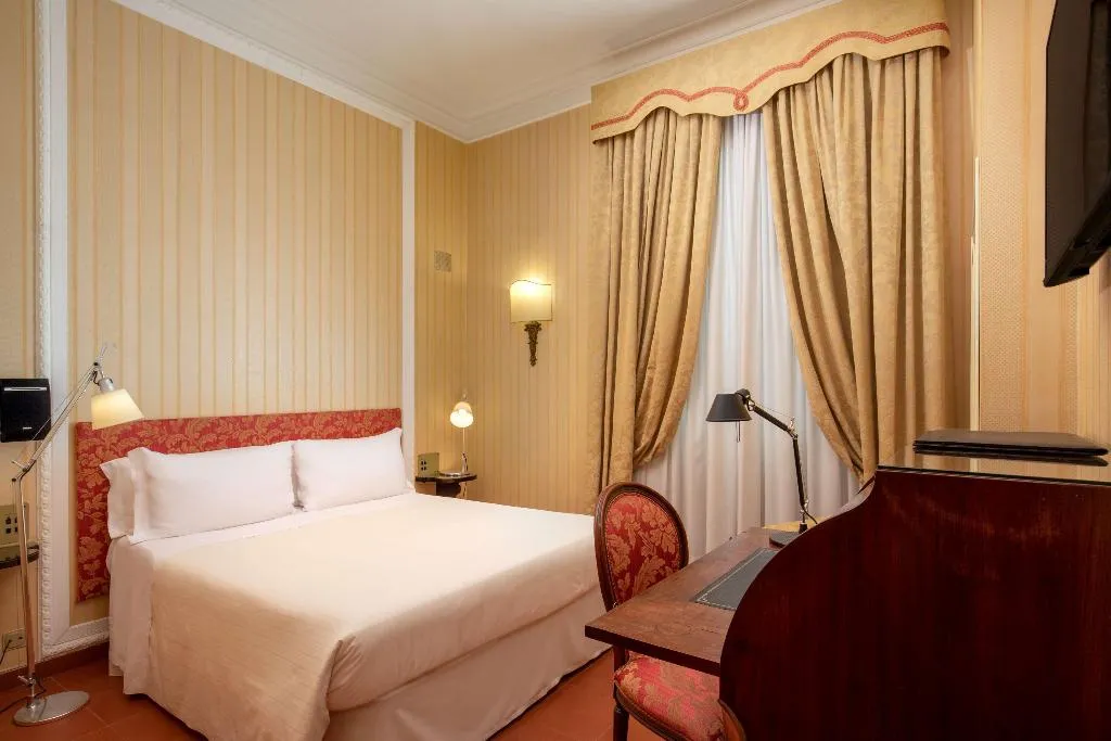 DOUBLE QUEEN SIZE BED Room, Hotel Canada, BW Premier Collection, Rome