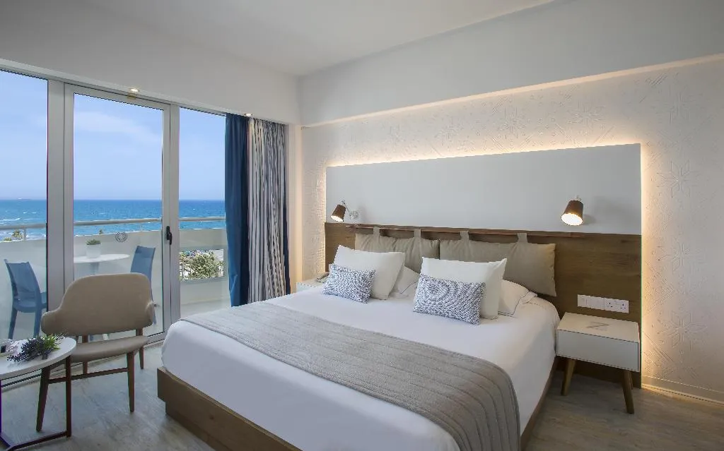 Double or Twin PREMIUM Room, Lordos Beach, Cyprus
