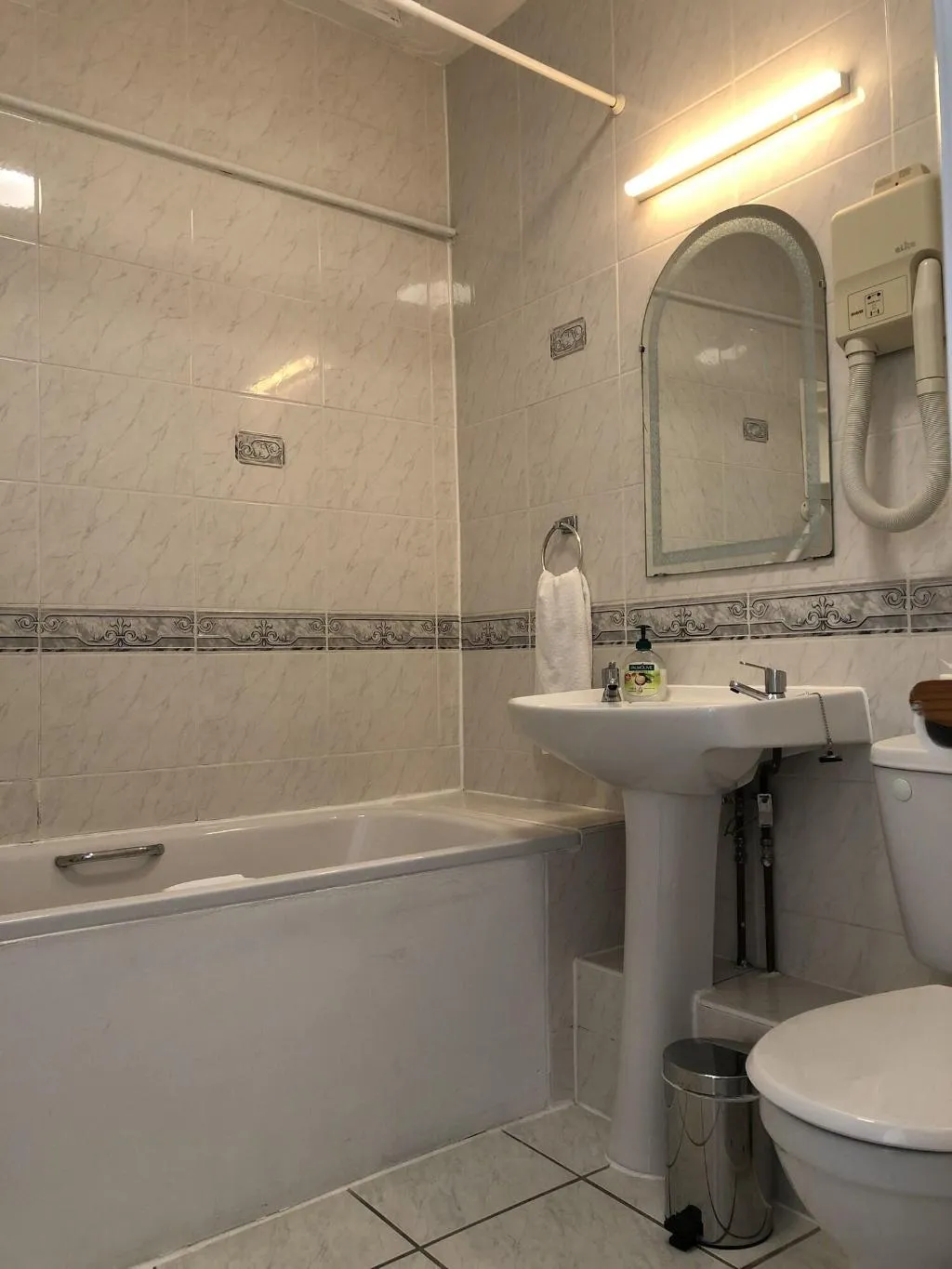 Room, Harvey's Guesthouse, Dublin