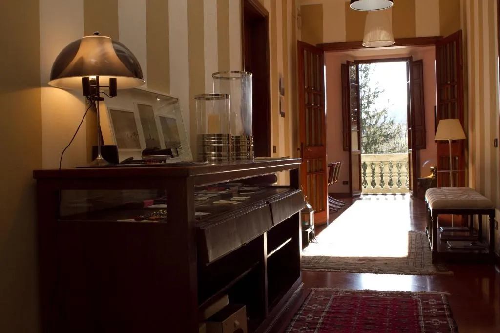 Lobby, Casa Di Mina, Florence