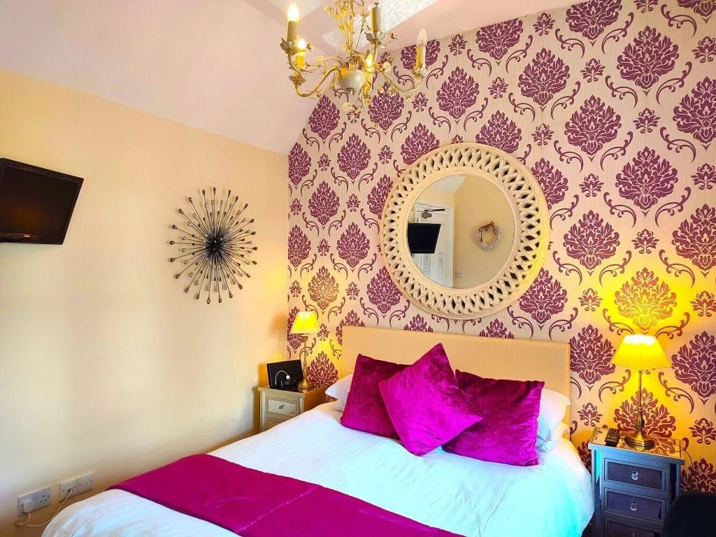Room, Robin Hill House, Cork