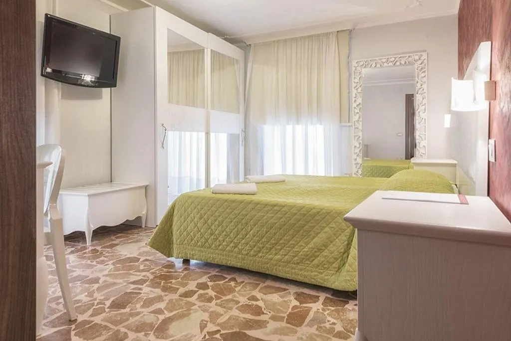 Room, Hotel Flora, Catania