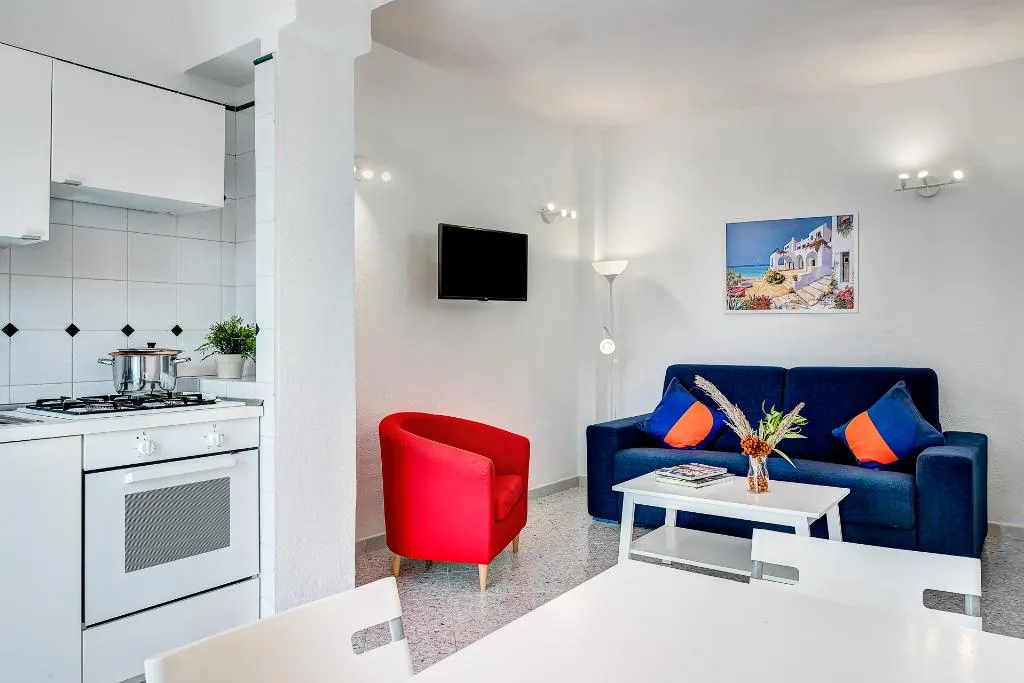 APARTMENT CLASSIC TWO BEDROOMS Room, Gocce Di Capri  Residence, Naples