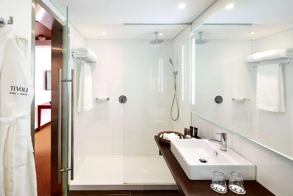 JUNIOR SUITE STANDARD Room, Tivoli Marina Vilamoura Algarve Resort, Algarve