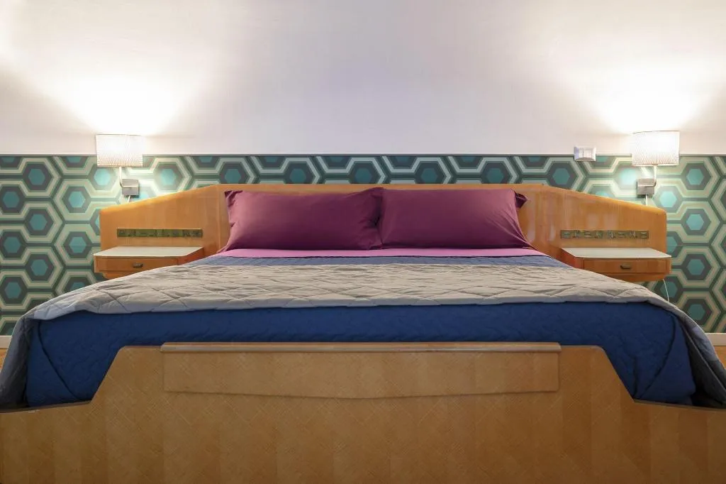 Room, Home&More, Naples