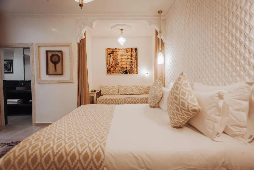 JUNIOR SUITE KING SIZE BED Room, Riad Andalla Spa, Marrakech
