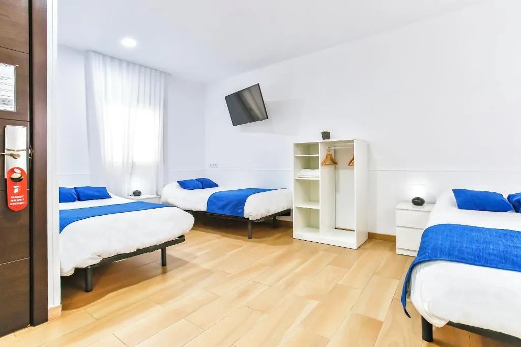 Room, Laramond Barcelona Rooms, Barcelona