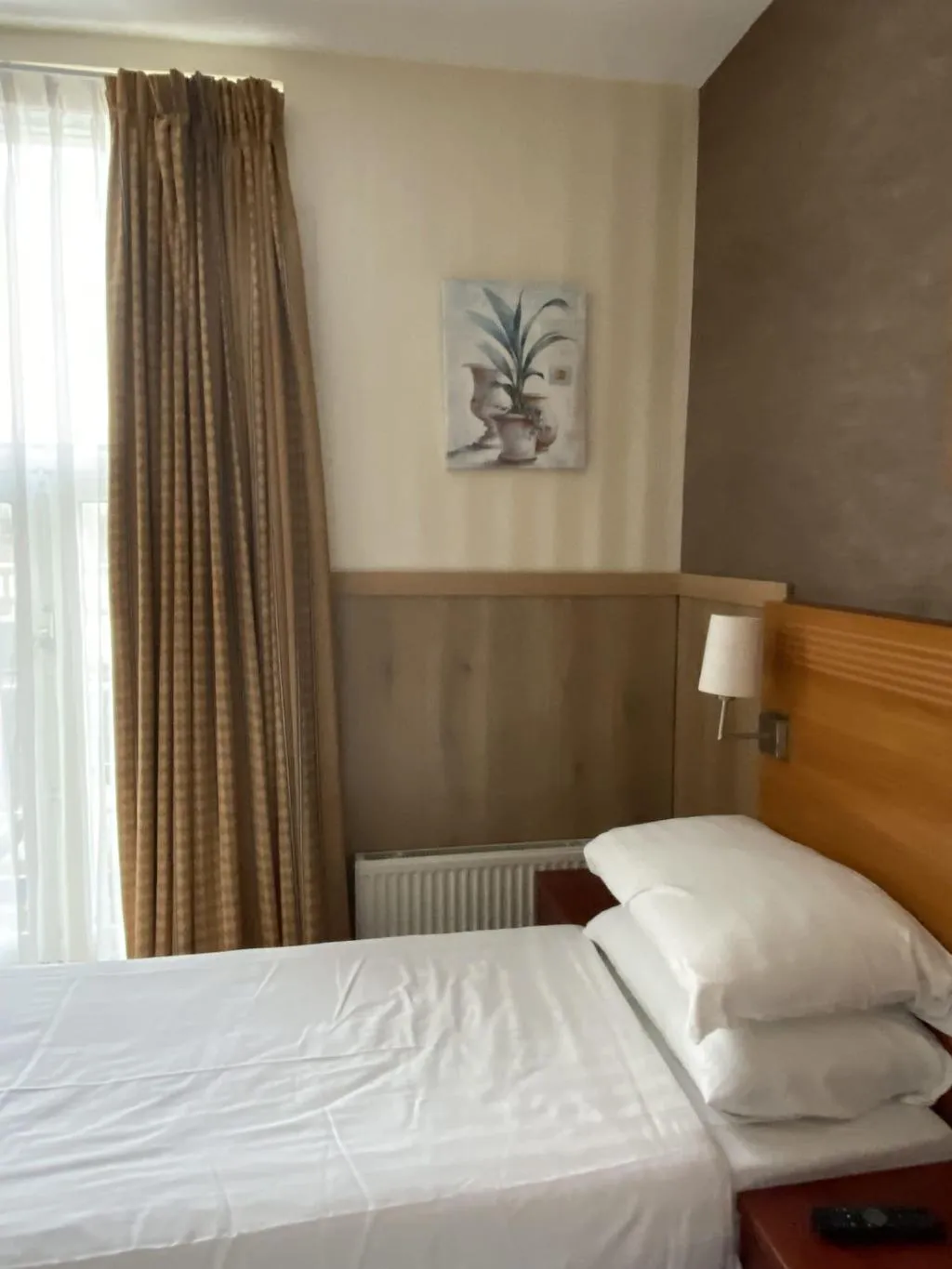 SINGLE STANDARD Room, Hotel Isis, Amsterdam