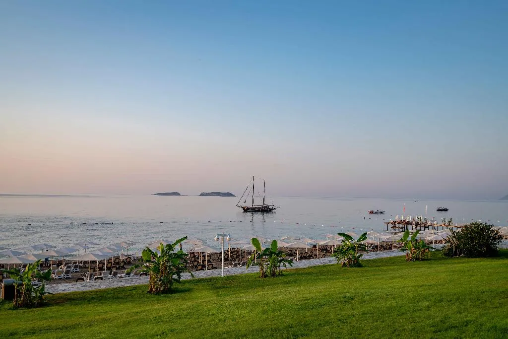 Beach, Mövenpick Resort Antalya Tekirova, Antalya