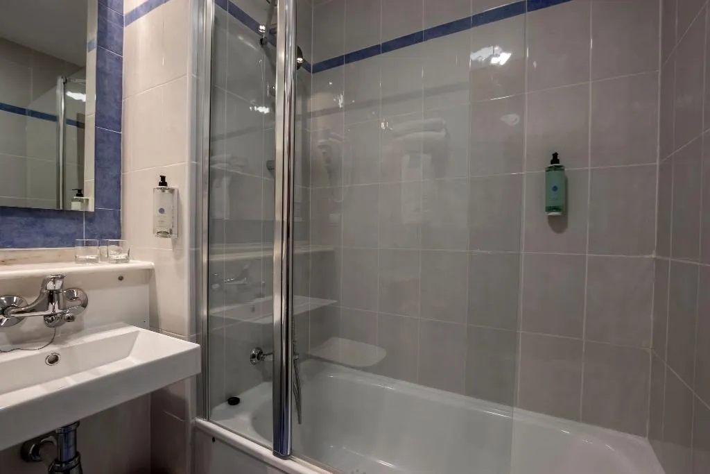 DOUBLE STANDARD Room, Travelodge Alicante Puerto, Costa Blanca