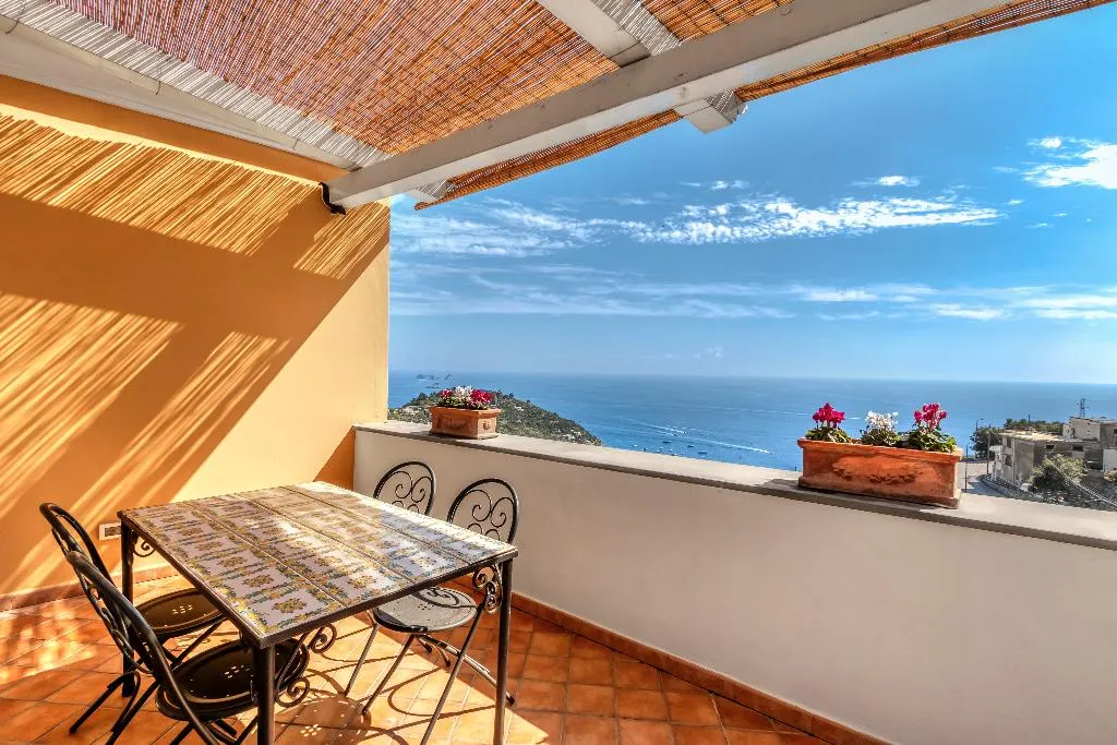 APARTMENT DELUXE SEA VIEW Room, Villarena Relais, Naples