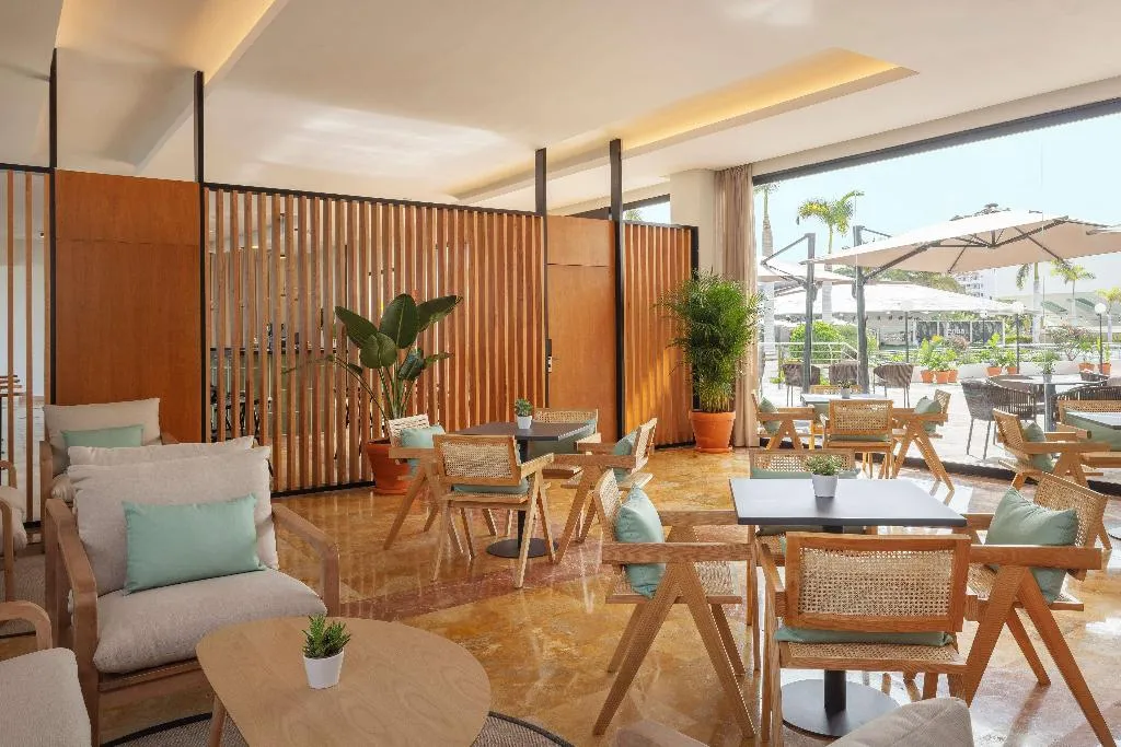 Bar, AluaSoul Costa Adeje (Adults Only +16), Tenerife