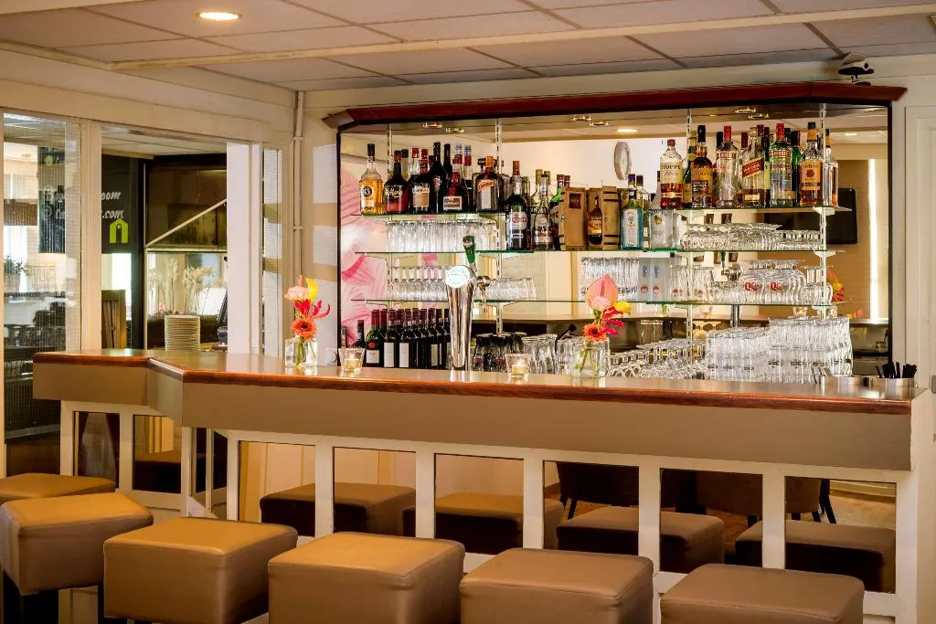 Bar, Campanile Hotel & Restaurant Gouda, Amsterdam
