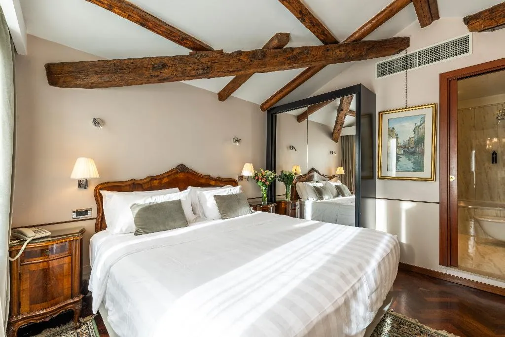 DOUBLE WITH TERRACE WITH VIEWS Room, Casa Verardo - Residenza D'Epoca, Venice