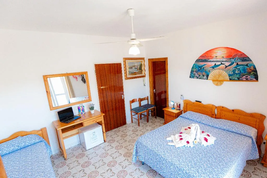 TRIPLE COMFORT Room, Casa Adolfo, Naples
