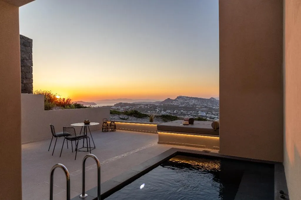 SUITE WITH PRIVATE POOL Room, North Santorini A Luxury Spa Hotel, Santorini
