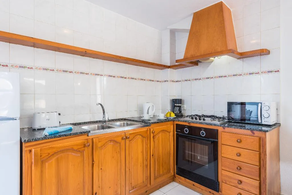 APARTMENT TWO BEDROOMS Room, Las Palmeras n 5, Menorca