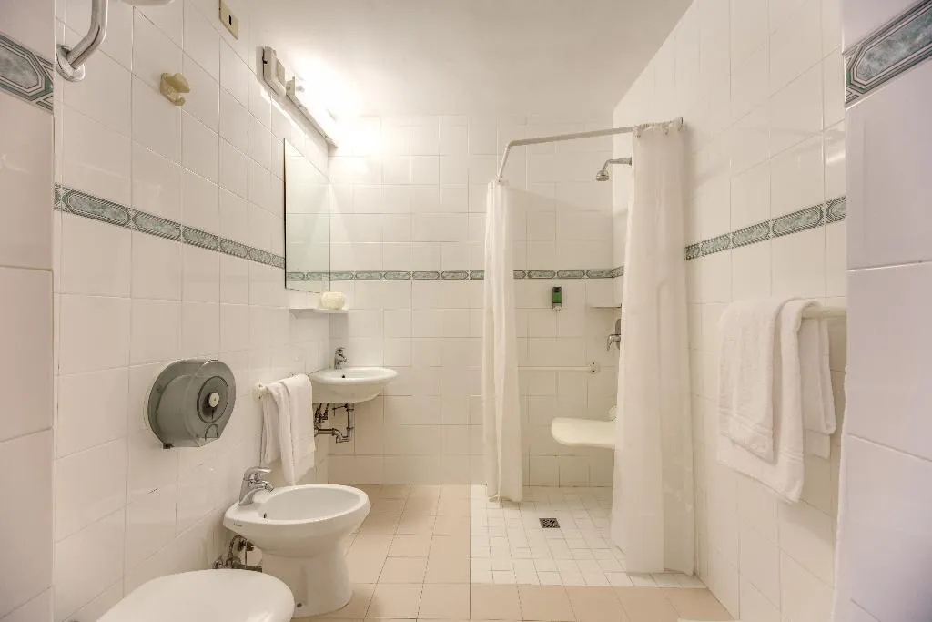 TRIPLE STANDARD Room, Corona, Rome