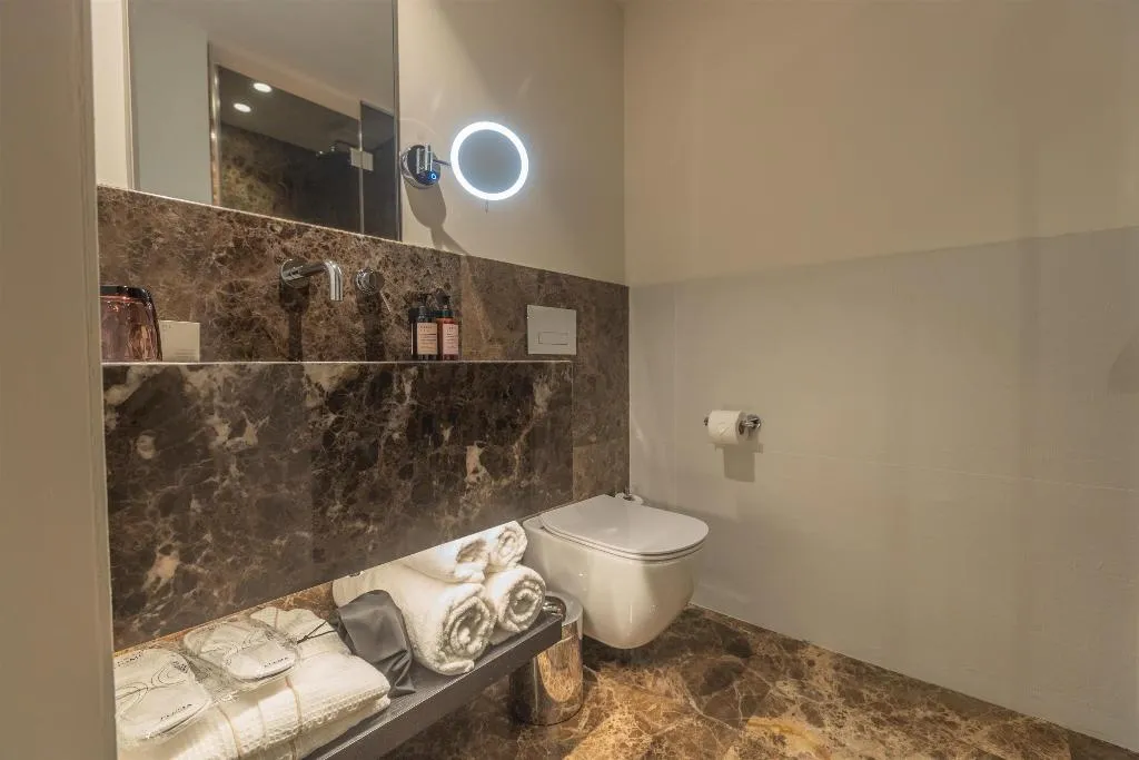 SUITE ONE BEDROOM WITH TERRACE Room, Adia Aluma Athens, Curio Collection, Athens