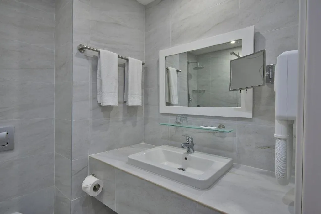 SINGLE SIDE SEA VIEW Room, Riviera Spa Resort – Adults Only, Malta