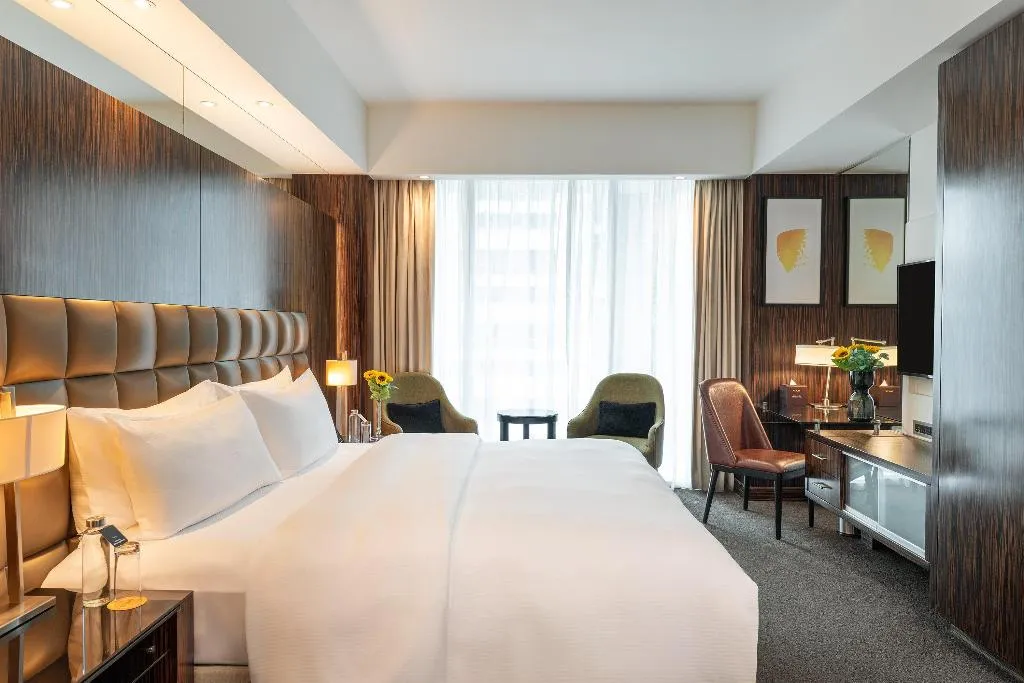 DOUBLE SUPERIOR Room, voco Bonnington Dubai, Dubai