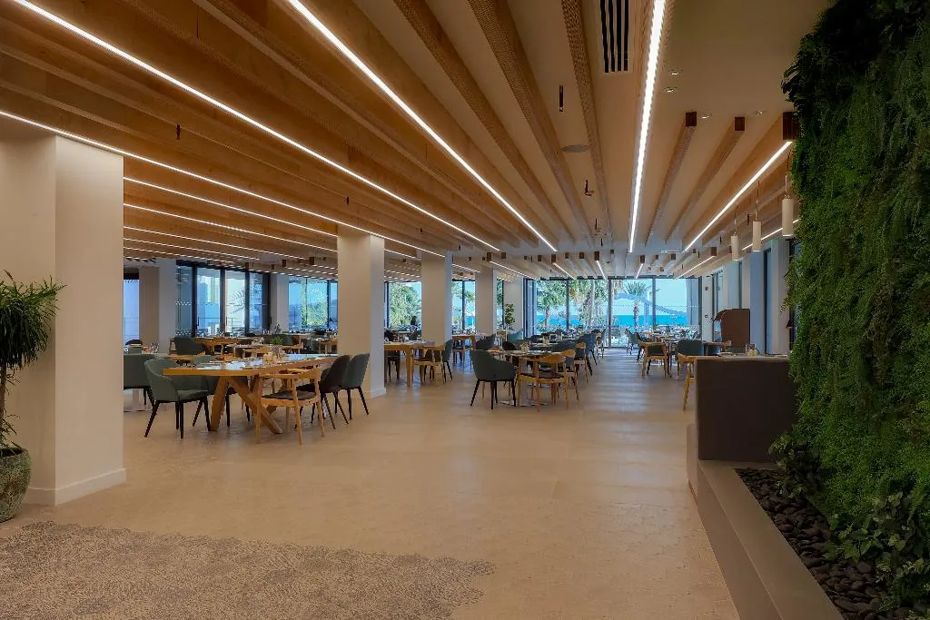 Restaurant, Radisson Beach Resort Larnaca, Cyprus