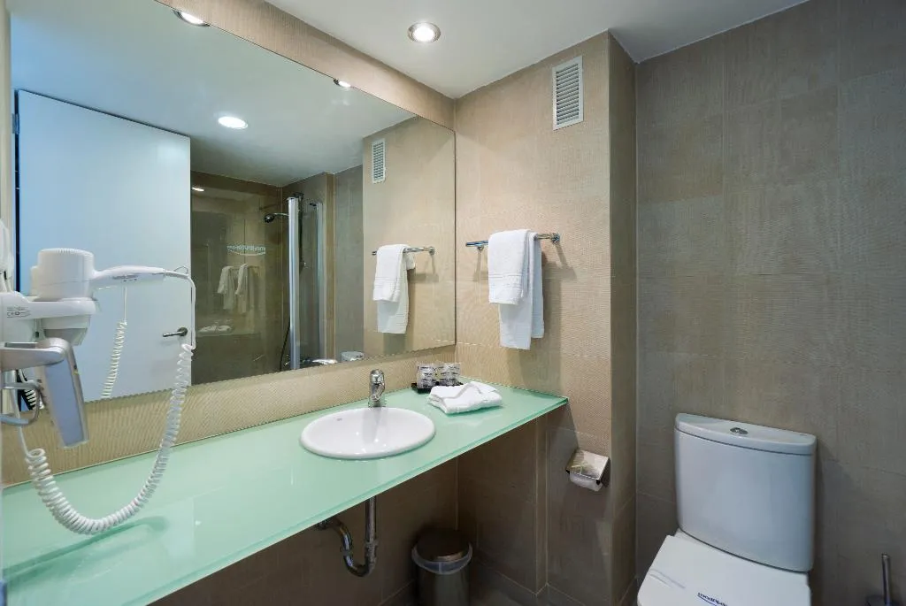 TRIPLE STANDARD Room, Medplaya Calypso, Costa Dorada