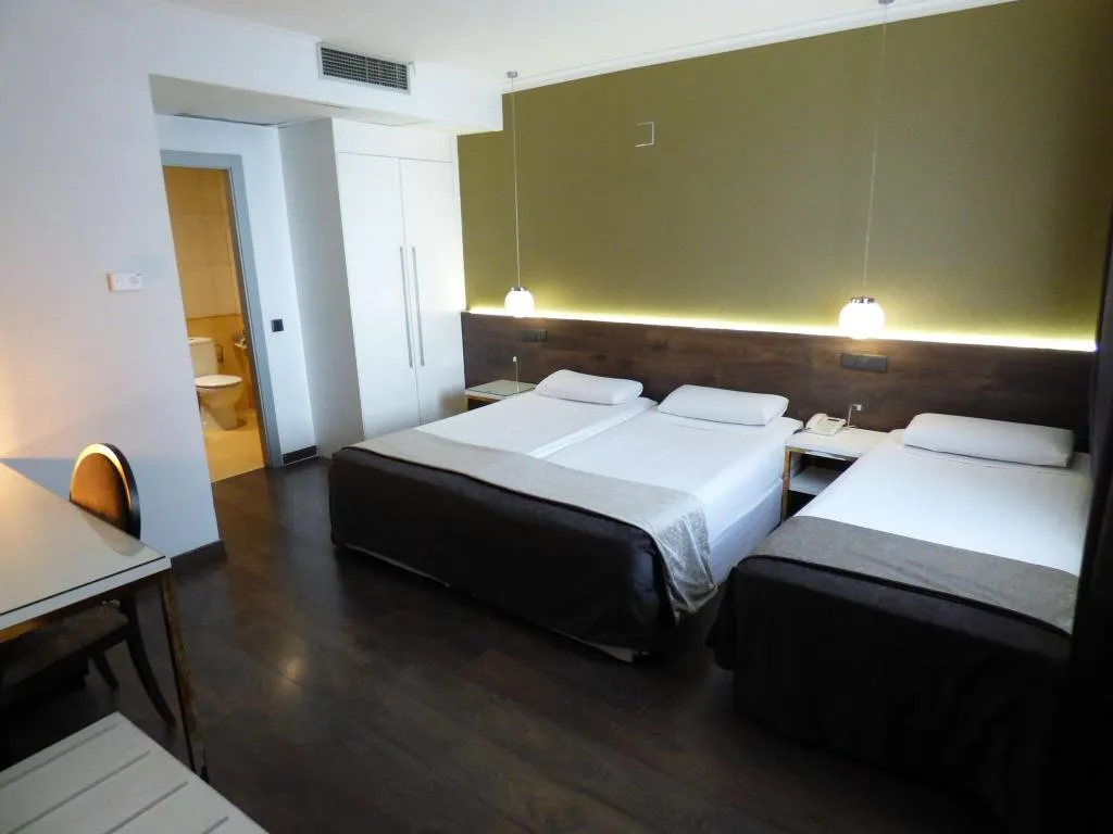 TRIPLE BASIC Room, Moderno, Barcelona