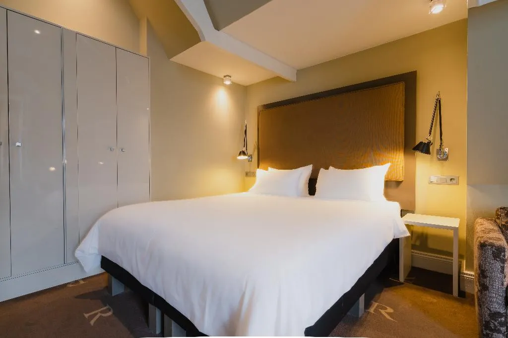 JUNIOR SUITE STANDARD Room, Hotel Roemer, Amsterdam