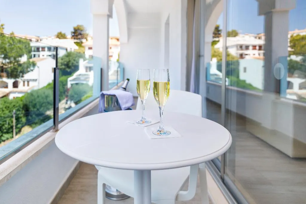 JUNIOR SUITE STANDARD Room, Mar Hotels Alcanada, Majorca