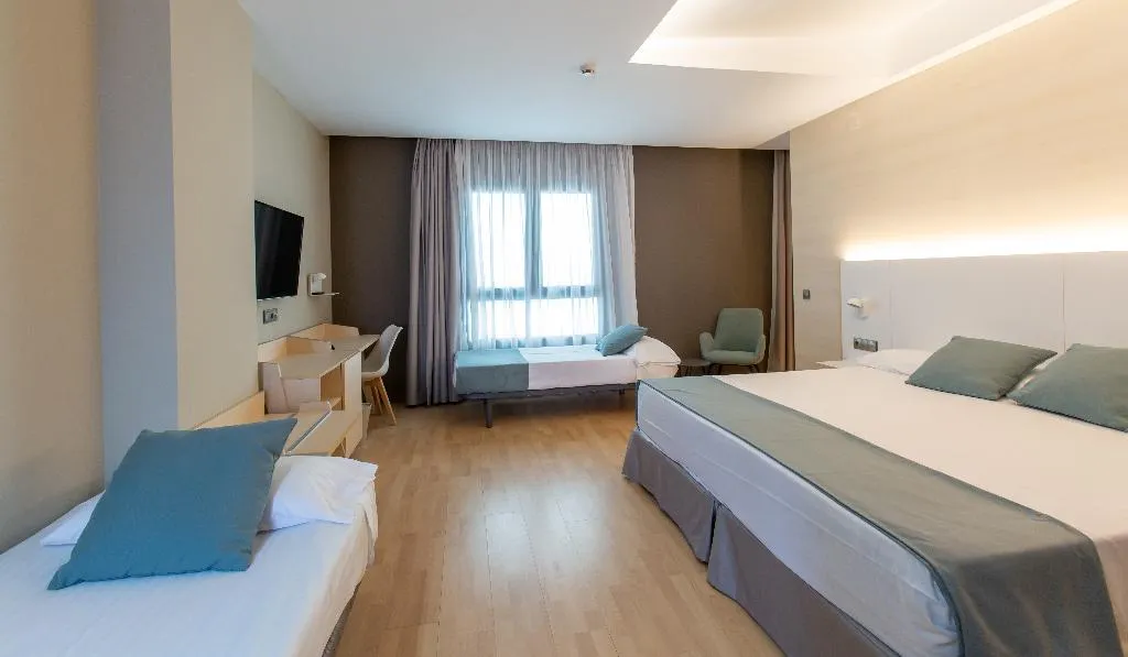 FAMILY ROOM STANDARD Room, Olympia Hotel Events & Spa, Valencia