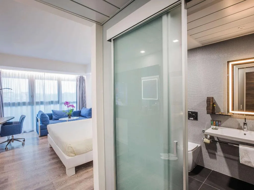 DOUBLE SUPERIOR Room, Novotel Roma Eur, Rome