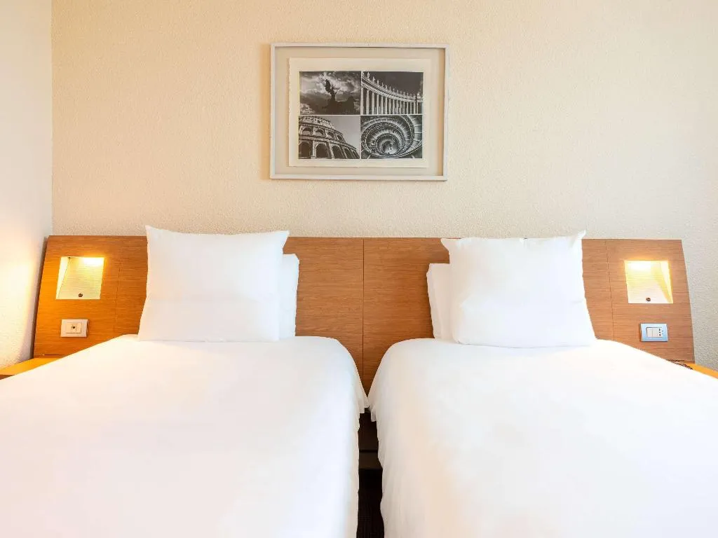 TWIN SUPERIOR Room, Novotel Roma Est, Rome