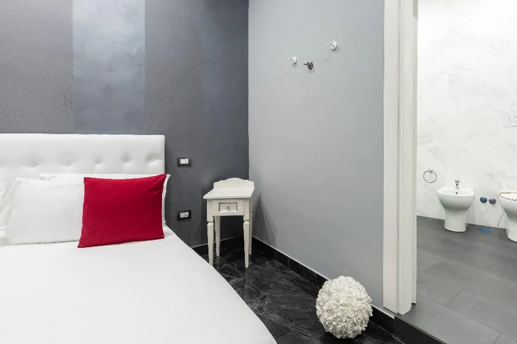 QUADRUPLE STANDARD Room, Hotel Palace Napoli, Naples