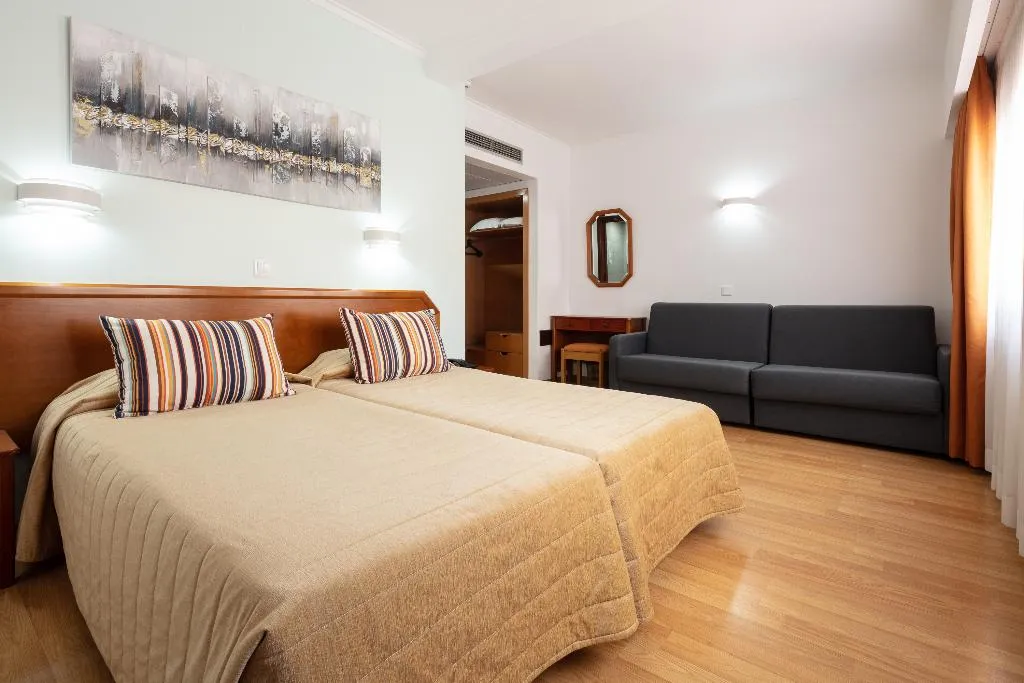 QUADRUPLE STANDARD Room, Anjos, Lisbon