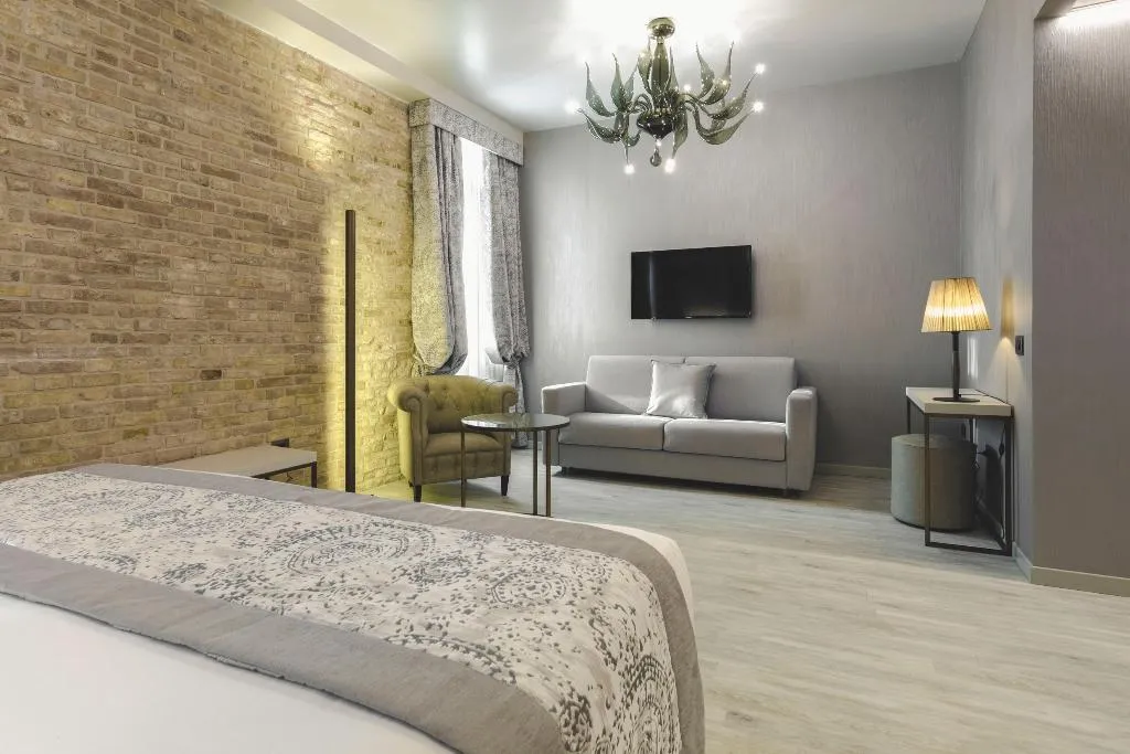 JUNIOR SUITE CAPACITY 4 Room, Hotel Aquarius Venice, Venice