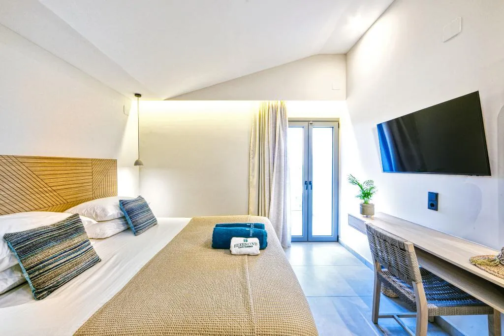 Double or Twin DELUXE SEA VIEW Room, Hidden Cove Corfu, Corfu